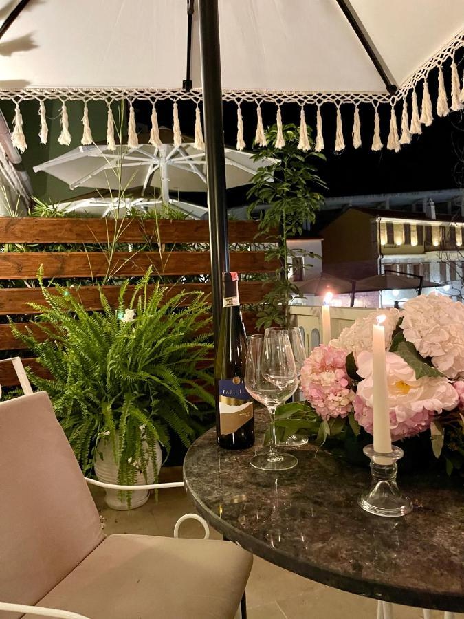 Bohemian Boutique Suites Vlorë Buitenkant foto