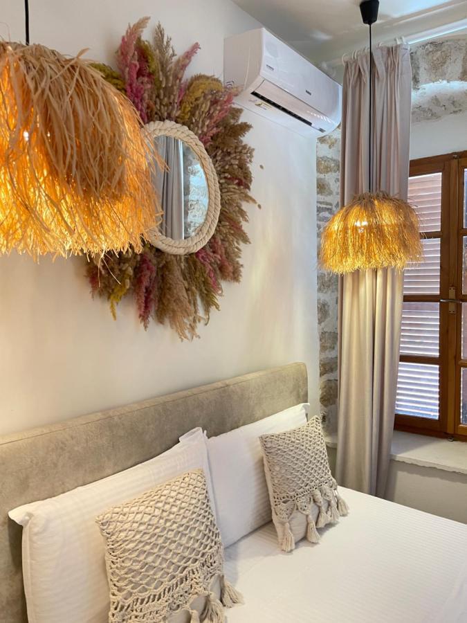 Bohemian Boutique Suites Vlorë Buitenkant foto