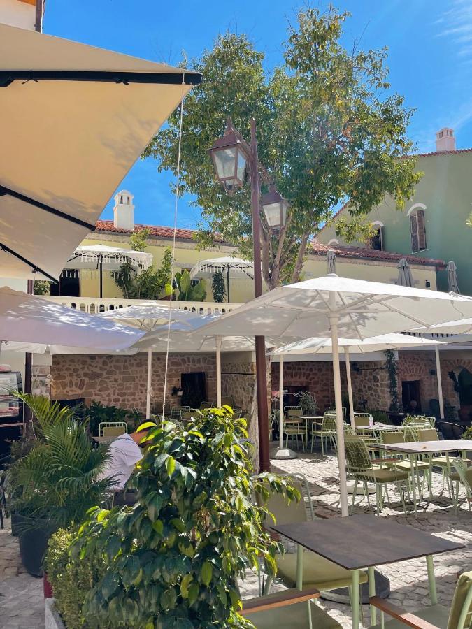 Bohemian Boutique Suites Vlorë Buitenkant foto