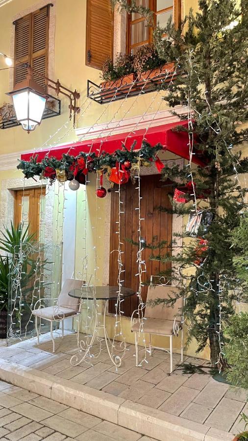 Bohemian Boutique Suites Vlorë Buitenkant foto