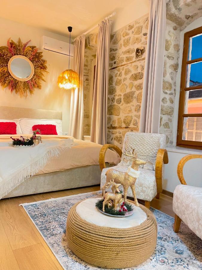 Bohemian Boutique Suites Vlorë Buitenkant foto