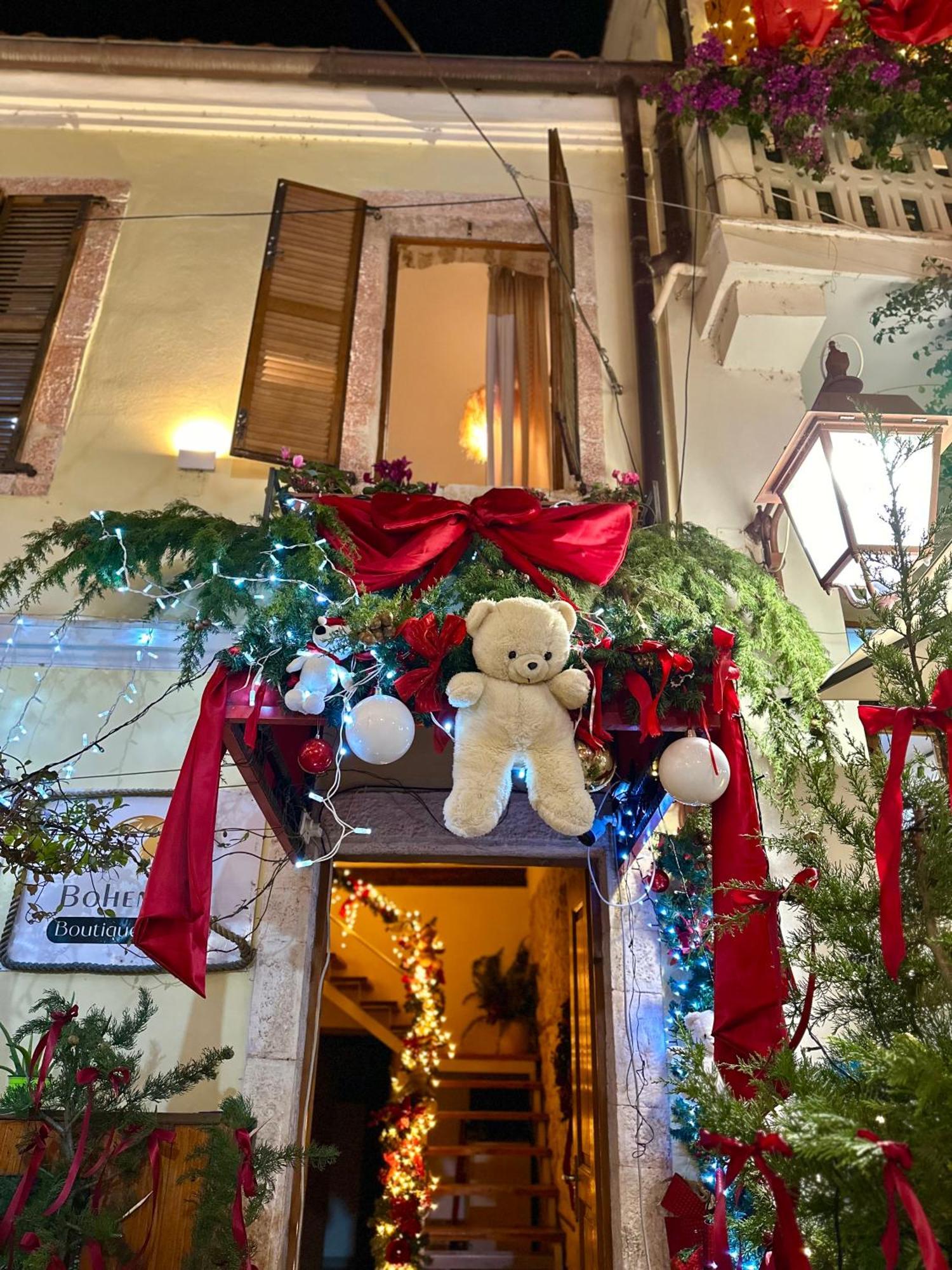 Bohemian Boutique Suites Vlorë Buitenkant foto